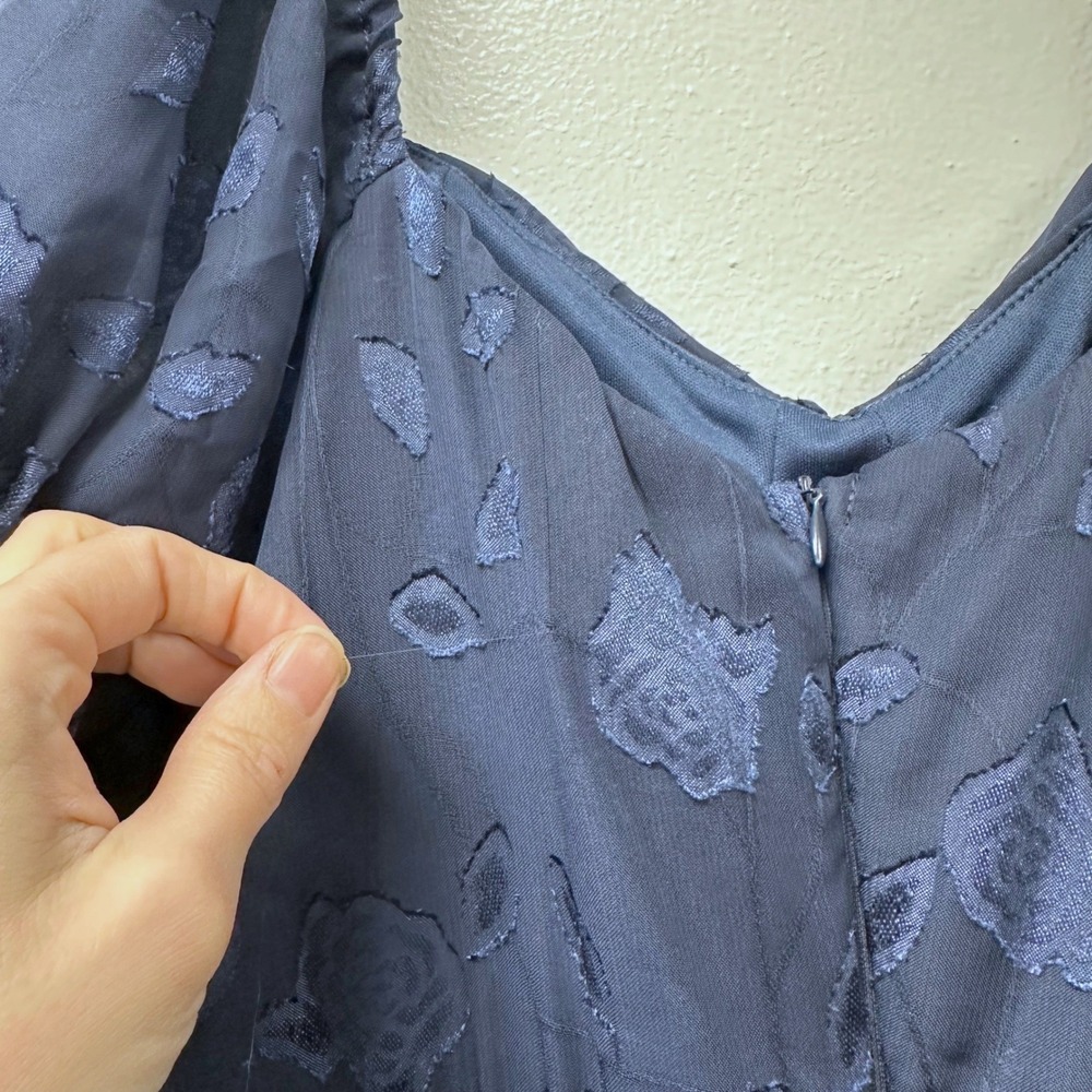 Lulus Puff Sleeve Sweetheart Midi Dress‎ Navy M - Picture 8 of 10